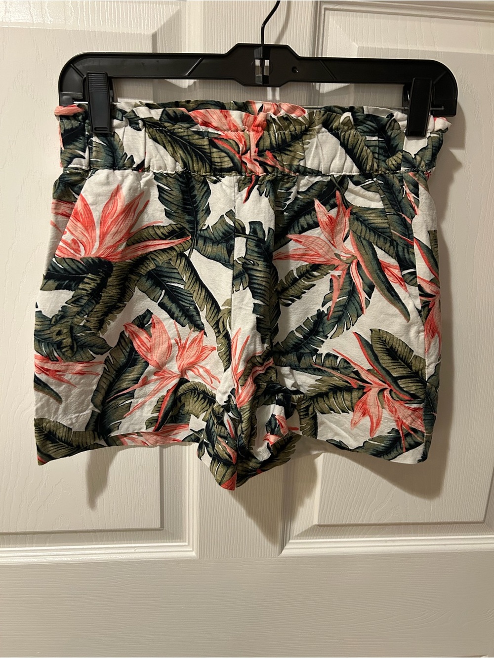 LOFT Tropical Pull On Shorts in size XS